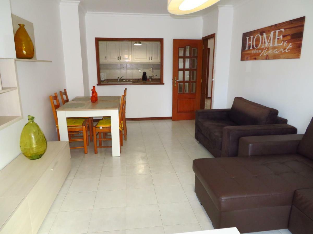Apartamentos Carolino Monte Gordo Luaran gambar