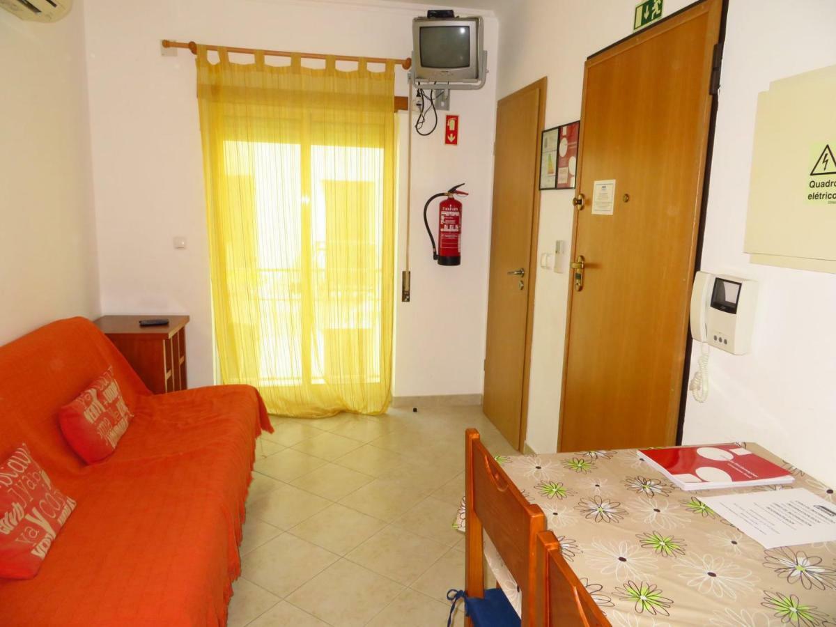Apartamentos Carolino Monte Gordo Luaran gambar